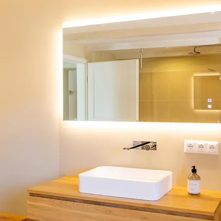 Hanjes Kapitaenshaus * Nebel